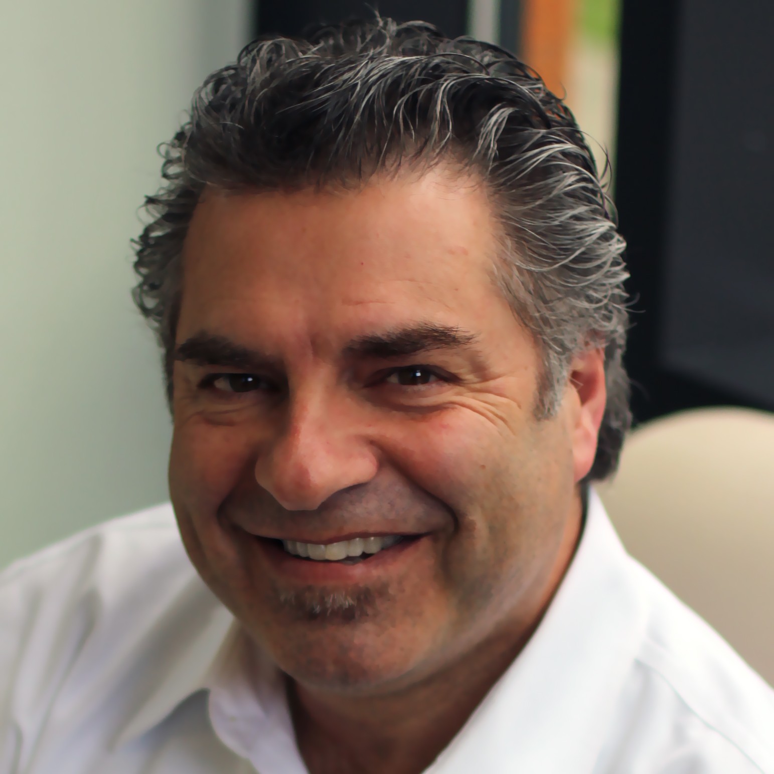 Edgar Escandar, loan officer